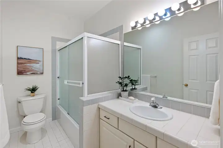 Full Guest Bathroom