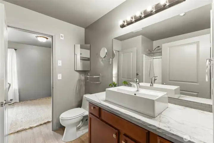 The en-suite bath is also remodeled! The en-suite bath is also remodeled!