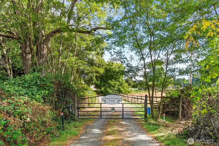 Lovely gate welcomes you - Bush Prairie Farm is part of original & historic 640 ac George Bush Settlement - own a treasured piece of local history!