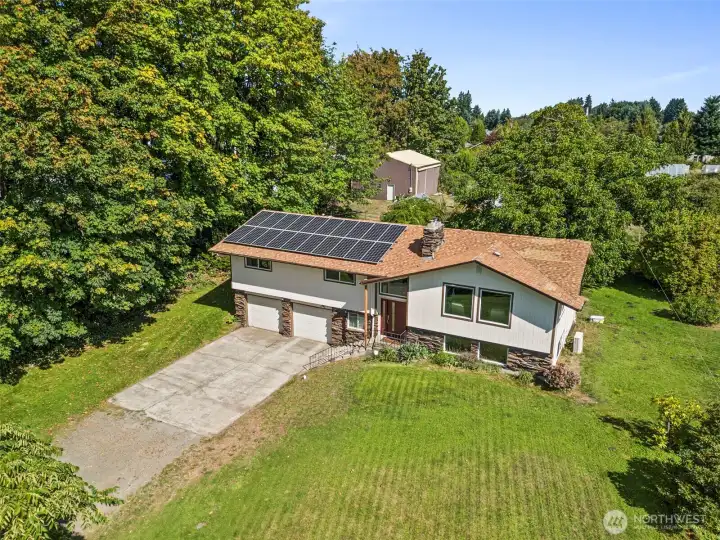 Whether your goal is community farming or a quiet country lifestyle, your dream starts here!