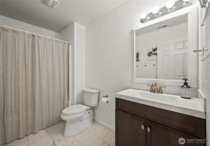 Upstairs full bath