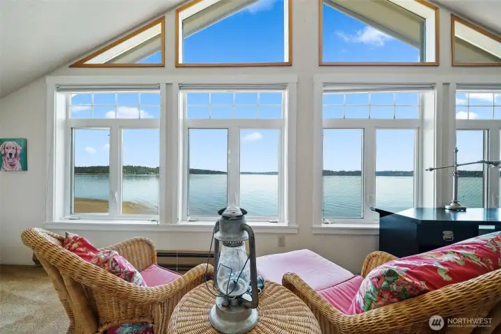 Imagine waking to this and a sunrise over Mt. Rainier!
