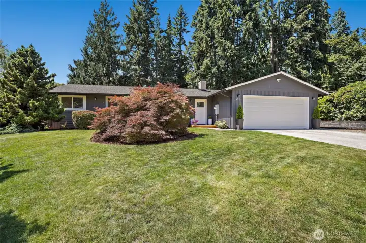 Really nice manicured and mature landscaping.