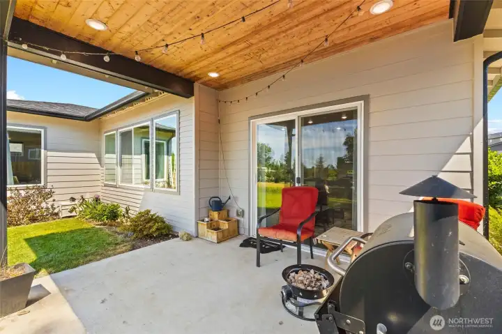 Plenty of space for a BBQ on summer nights!