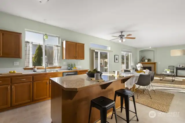 Kitchen island w/ seating area