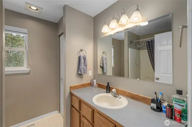 full bathroom on upper level