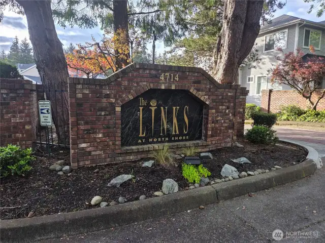This is the entrance to The Links at North Shore complex.