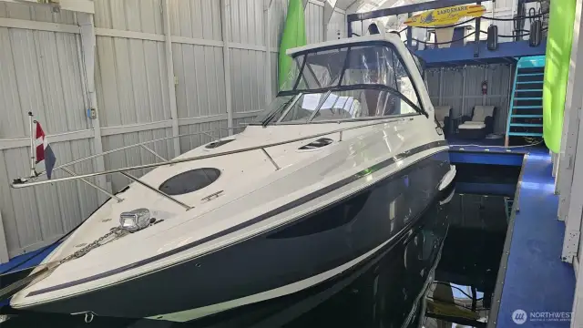 currently houses a 28 foot boat
