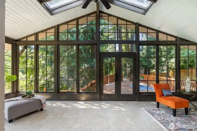 Such a beautiful flex space...so many possibilities!