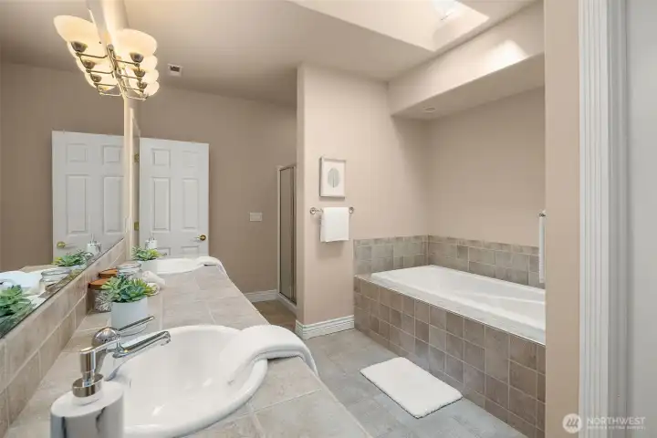 jack and Jill bath for the two upstairs bedroom