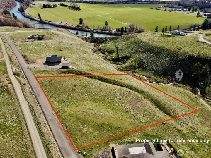 Lot lines are approximate for reference only