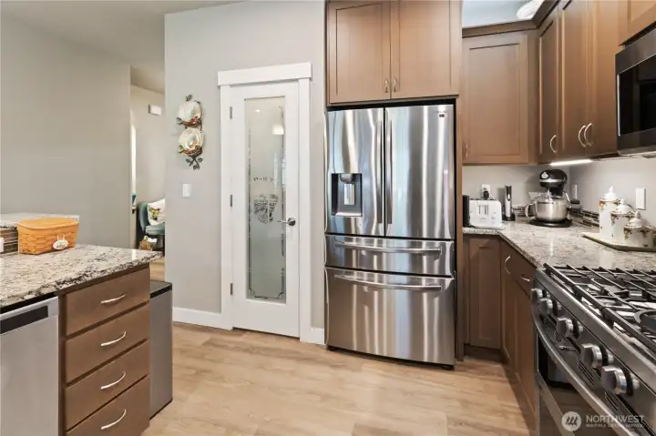 Walk in pantry