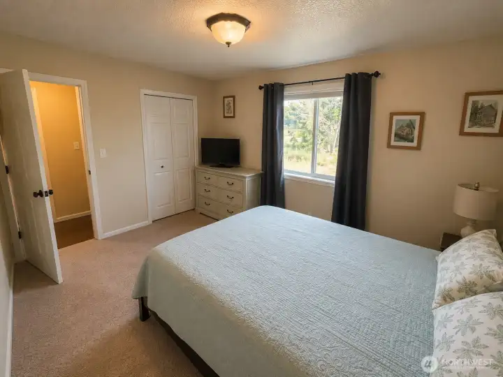 2nd bedroom 2nd bedroom
