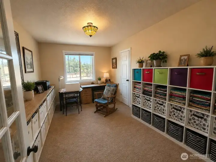 Office/craft room Office/craft room