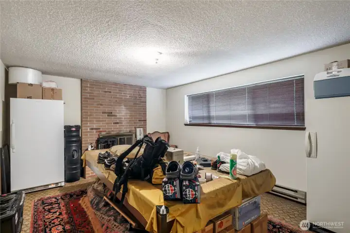 Bonus Room Down
