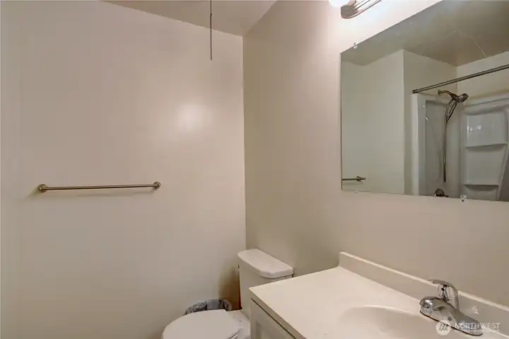 Full Hall Bath Full Hall Bath
