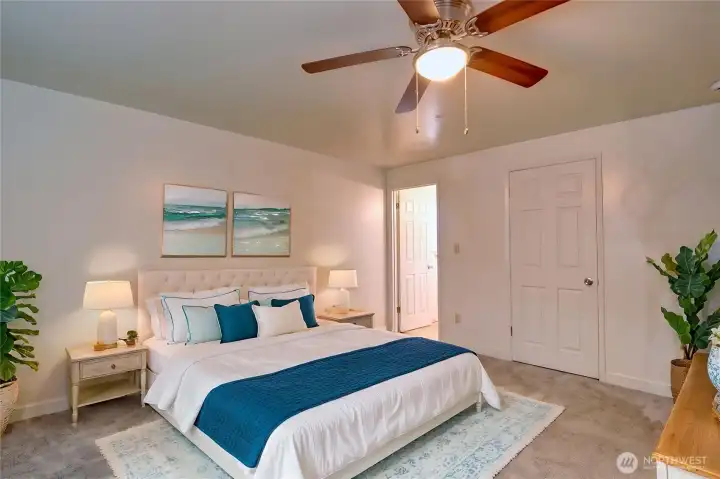 Back bedroom or bonus room with bathroom *Virtually Staged Back bedroom or bonus room with bathroom *Virtually Staged