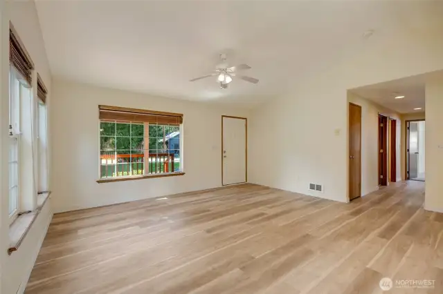 BRAND new flooring just installed!