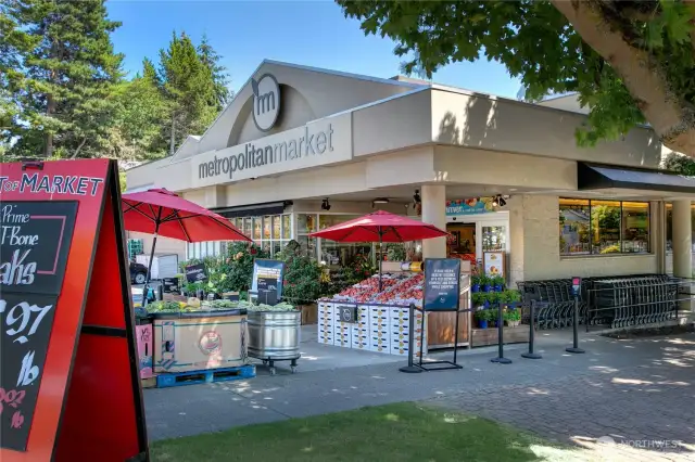 Located just one mile from 4221 W Armour, Metropolitan Market offers a curated grocery experience with premium selections, fresh flowers, and chef-prepared meals. It’s a cherished neighborhood stop—conveniently en route to Discovery Park or downtown Seattle.