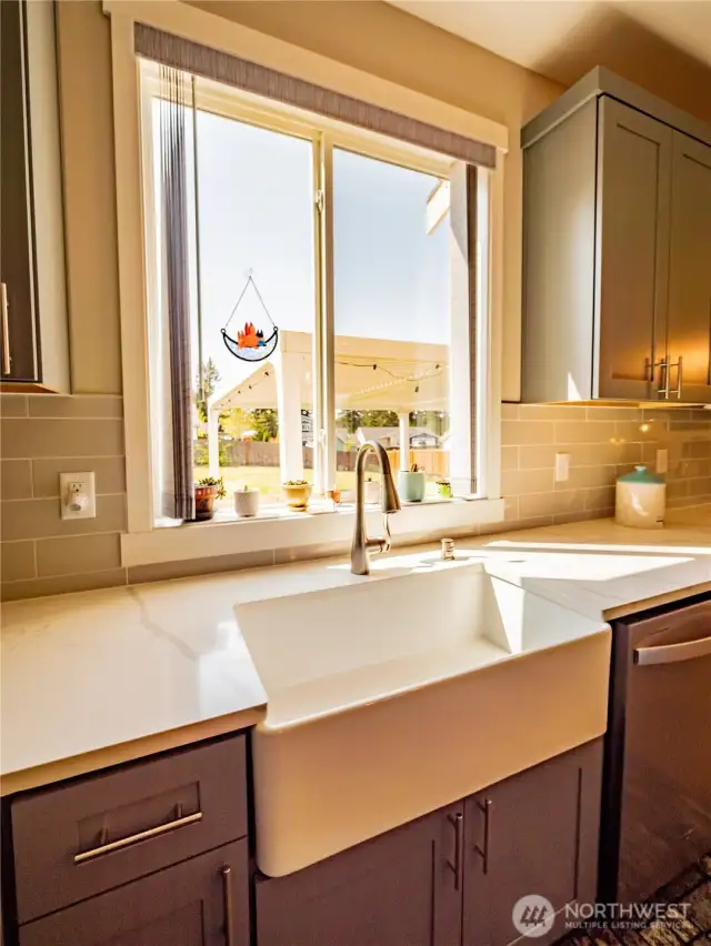 I LOVE THIS SINK SO MUCH I THOUGHT IT NEEDED IT'S OWN PHOTO