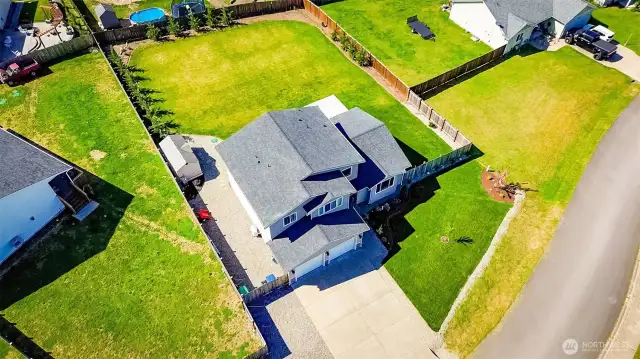 I SWEAR THIS LOOKS LIKE AN ACRE PLUS PROPERTY...NO CRAMMED IN HOMES UP HERE IN TROTTER DOWNS