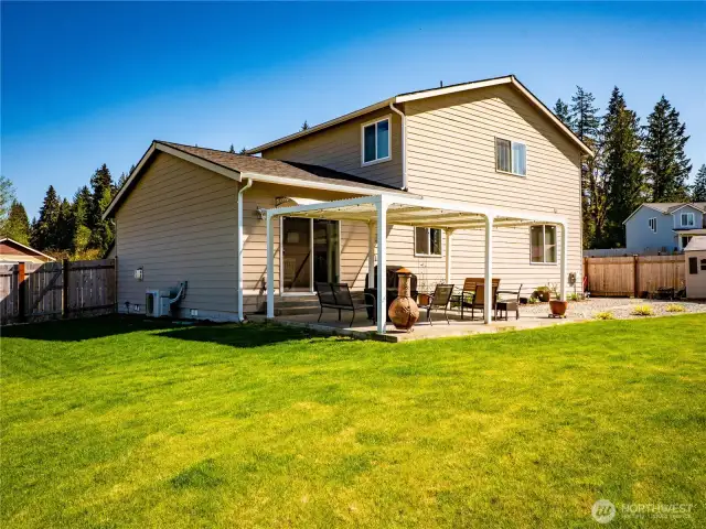 NOT TYPICAL OF THE NEWER HOMES...PLENTY OF SPACE BETWEEN THE NEIGHBORING HOMES