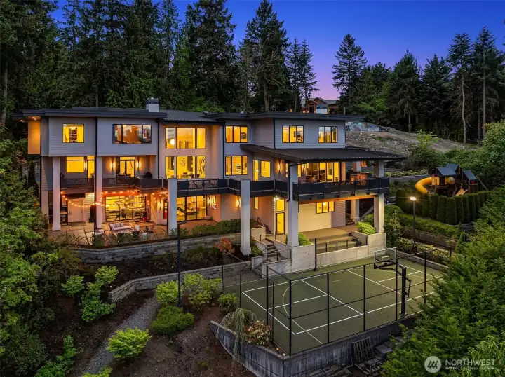 Sprawling Estate Sprawling Estate