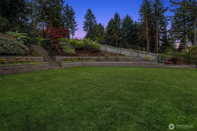 The side yard offer a great place for the kids to play and a great place to entertain guests.