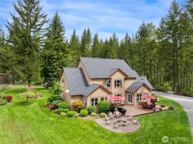 Tastefully remodeled 3,810 SF 2-Story with 4 BR, 3.5 Baths, Den/Office, Bonus Room and extra Flex Space. Sunny and bright setting with mature landscaping.