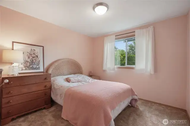 ROOM 2