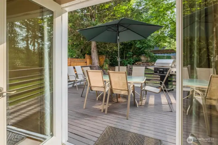 Large deck off of Living room