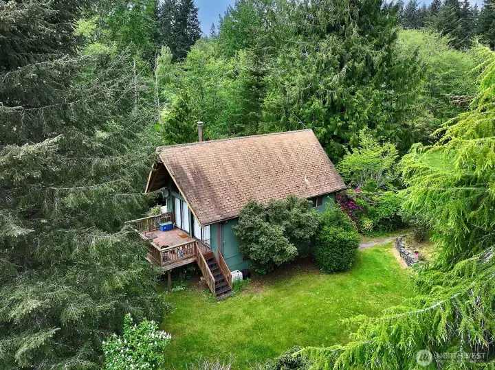 Guest house. Comfortable guest accommodations surrounded by peaceful scenery. Guest house. Comfortable guest accommodations surrounded by peaceful scenery.