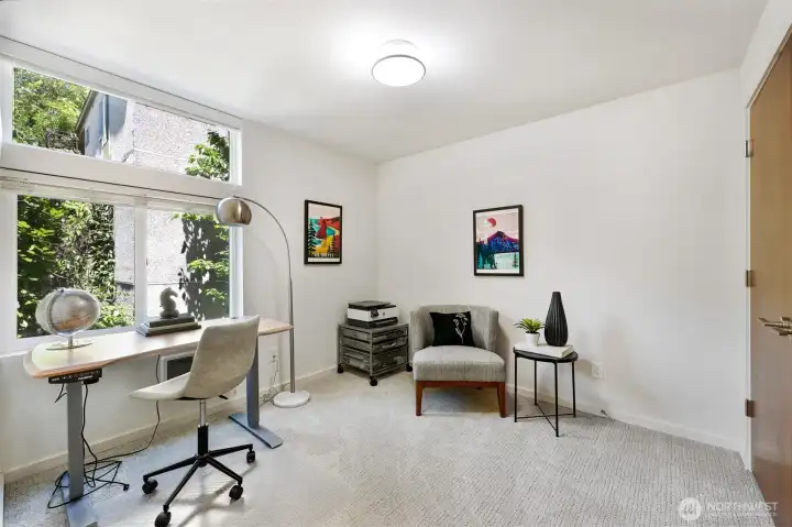 Make this a bedroom or home office Make this a bedroom or home office
