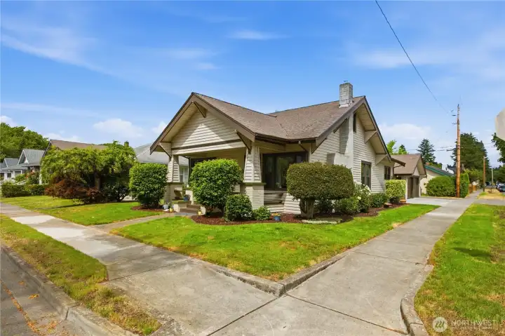 Large Corner Lot with alley access