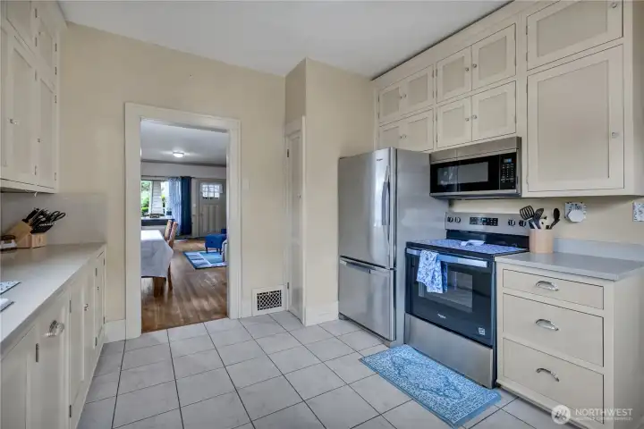 Stainless appliances stay!