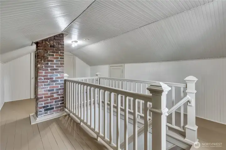 Upstairs loft area. Office space perhaps?