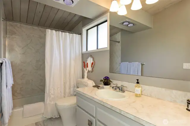 Primary full bath.