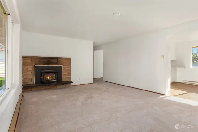 Spacious living room with new carpet