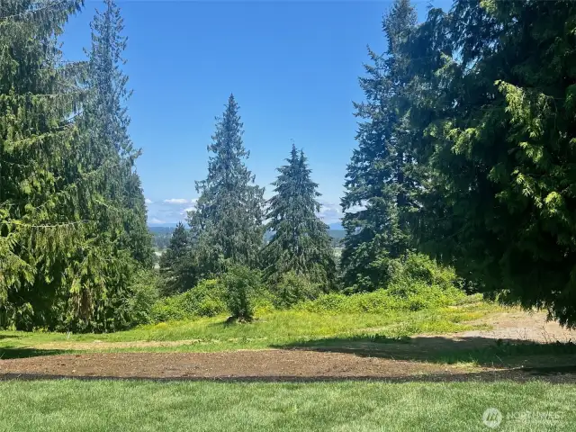Turned camera around towards peekaboo valley & mountain views.