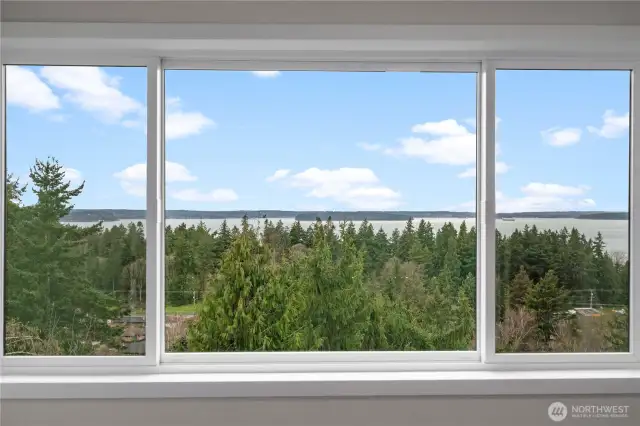 upper floor 2nd bedroom VIEWS