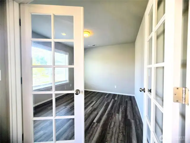 Office/ Den
