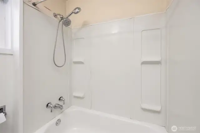 Main level bath