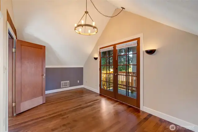 Vaulted ceilings in the primary.