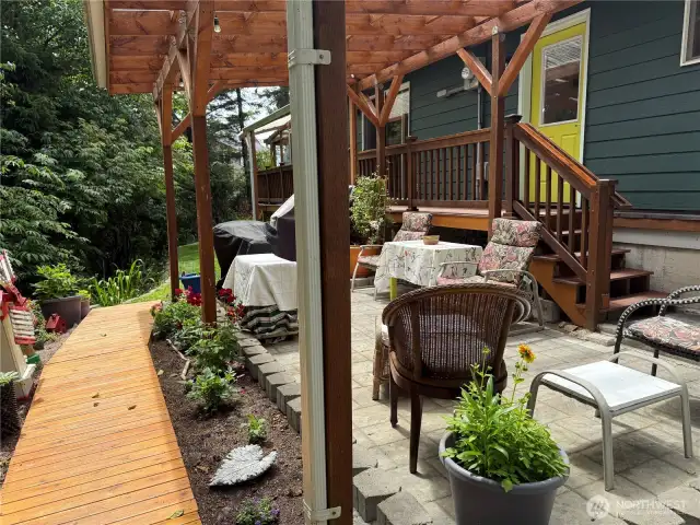 View of the deck and access to the kitchen.