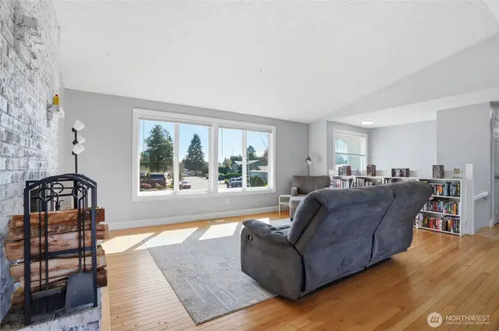 Living Room - Vaulted, Fireplace, Hardwood