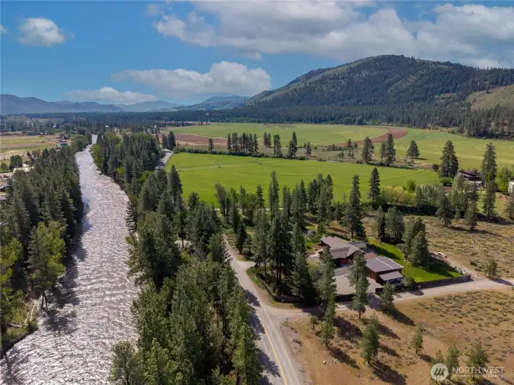 50 foot river access easement across the street allows you soak your feet without getting in your car. 50 foot river access easement across the street allows you soak your feet without getting in your car.