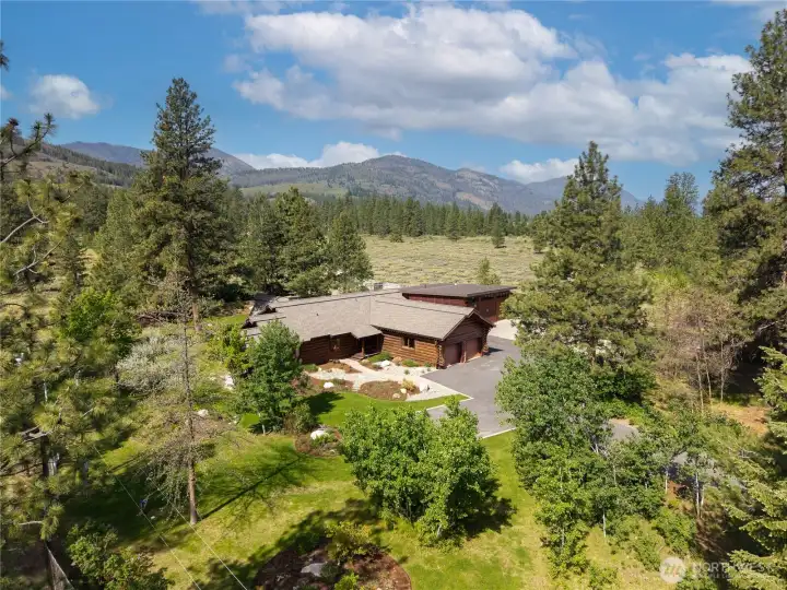 Flat, usable acreage. No hills to negotiate in winter time. Get all of the view with none of the climb. Flat, usable acreage. No hills to negotiate in winter time. Get all of the view with none of the climb.