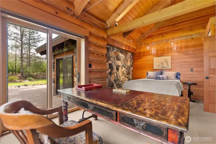 Loads of natural sunlight and sliding door access to your private back yard. Go stretch those legs. Loads of natural sunlight and sliding door access to your private back yard. Go stretch those legs.
