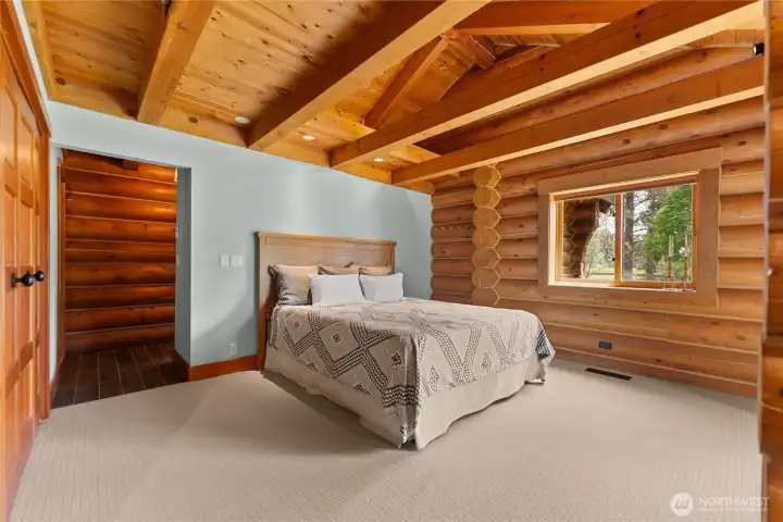 Spacious primary suite with ensuite bath and generous storage. Spacious primary suite with ensuite bath and generous storage.