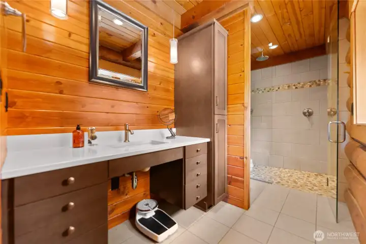 Tile shower, radiant floor heating. Bathrooms remodeled in 2017. Tile shower, radiant floor heating. Bathrooms remodeled in 2017.